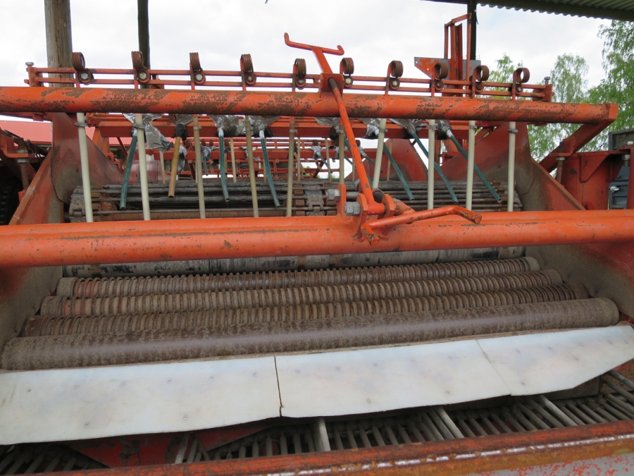 4714 AMAC E2 potato harvester elevator 2 row