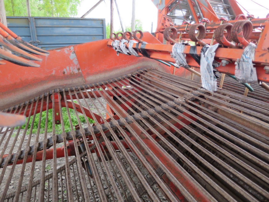 4714 AMAC E2 potato harvester elevator 2 row