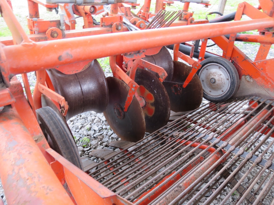 4714 AMAC E2 potato harvester elevator 2 row