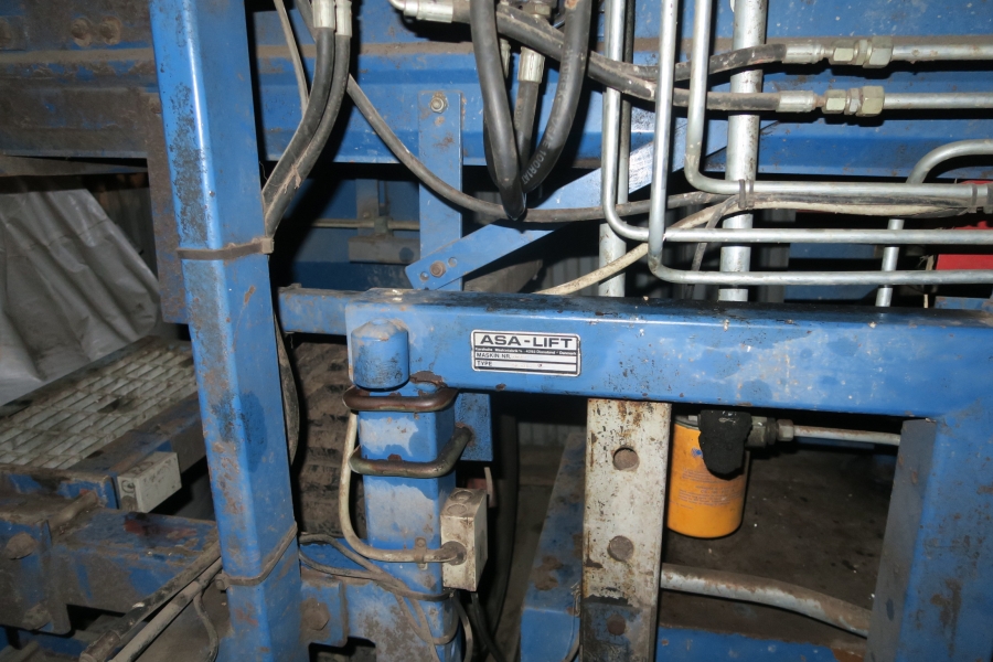 4716 Asa-Lift ST1200 carrot harvester