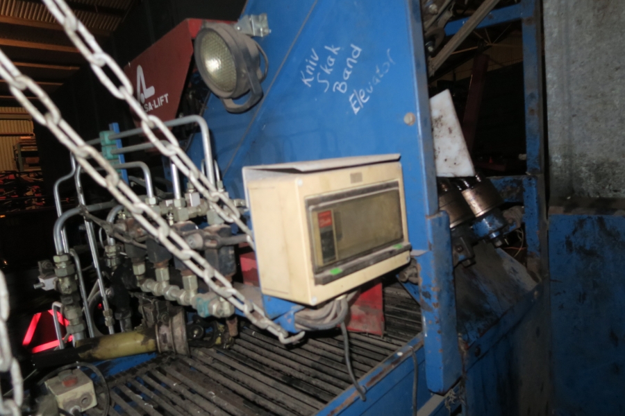 4716 Asa-Lift ST1200 carrot harvester