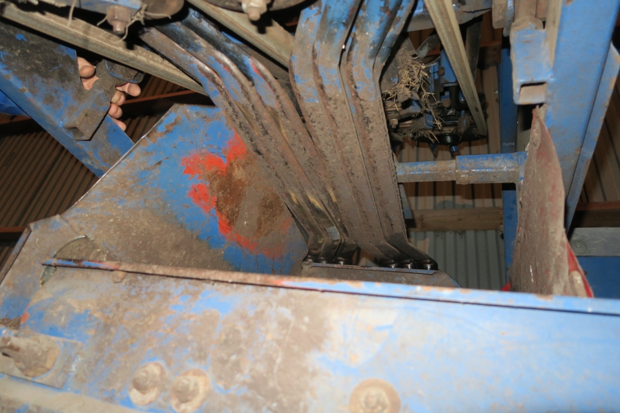 4716 Asa-Lift ST1200 carrot harvester
