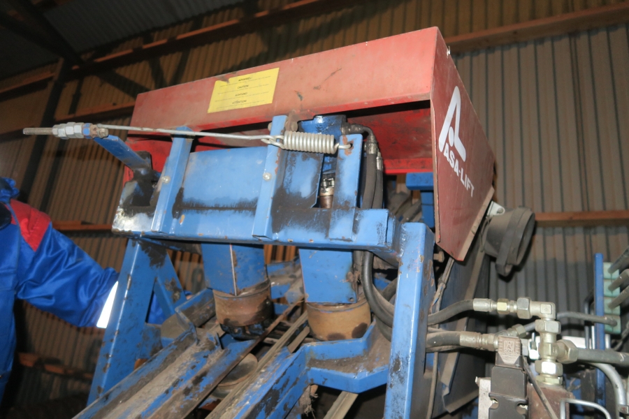 4716 Asa-Lift ST1200 carrot harvester