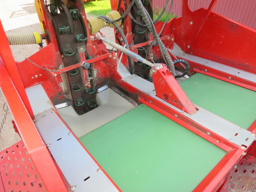 4736 Grimme GL32F potatissättare