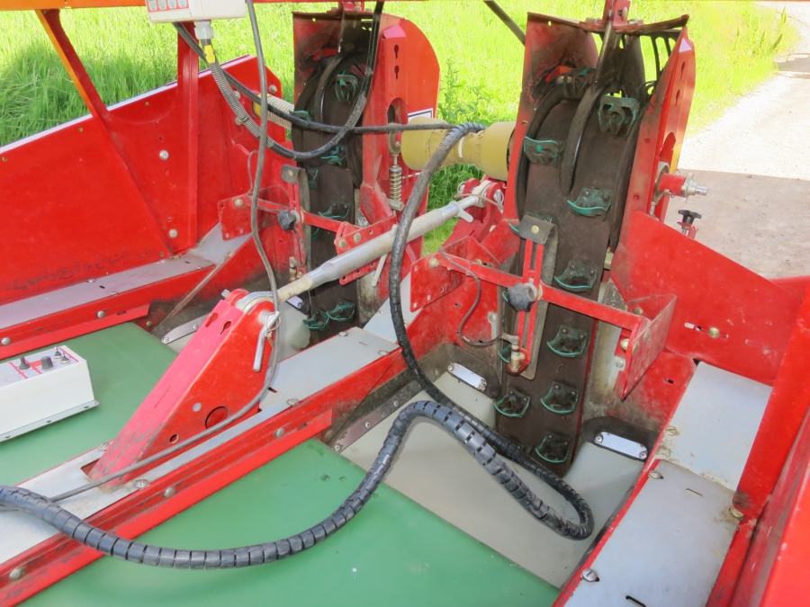 4736 Grimme GL32F potatissättare