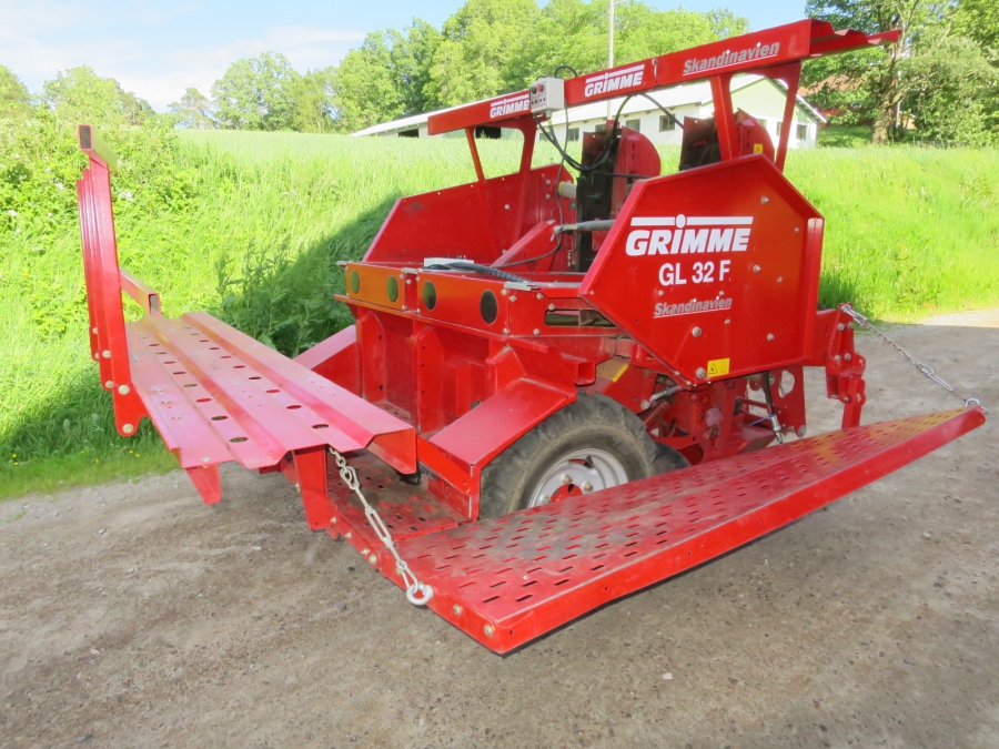 4736 Grimme GL32F potatissättare