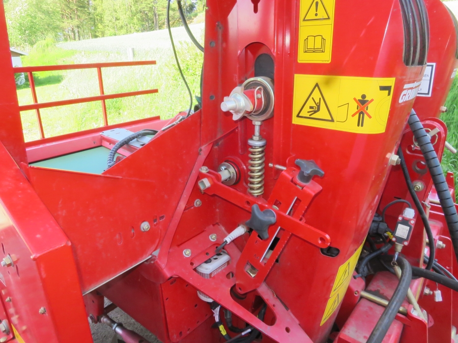 4736 Grimme GL32F potatissättare