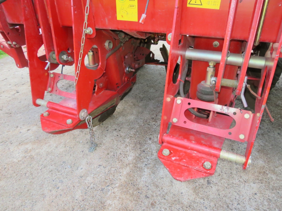 4736 Grimme GL32F potatissättare