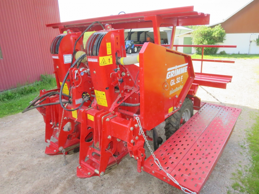 4736 Grimme GL32F potatissättare