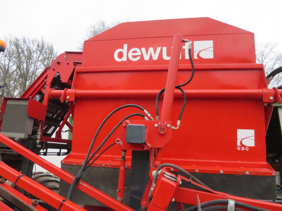 4774 Dewulf GBC carrot harvester 1 row with 3 ton bunker