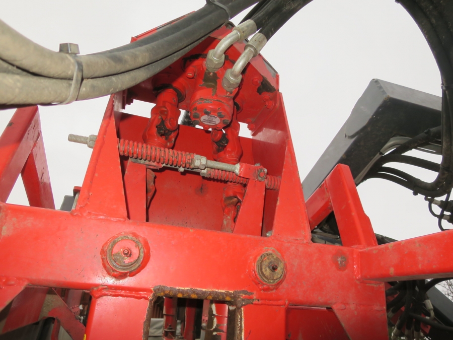 4774 Dewulf GBC carrot harvester 1 row with 3 ton bunker