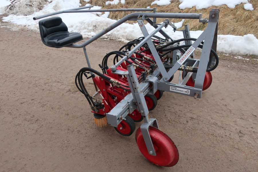 4782 Thermec brushing crop cleaner