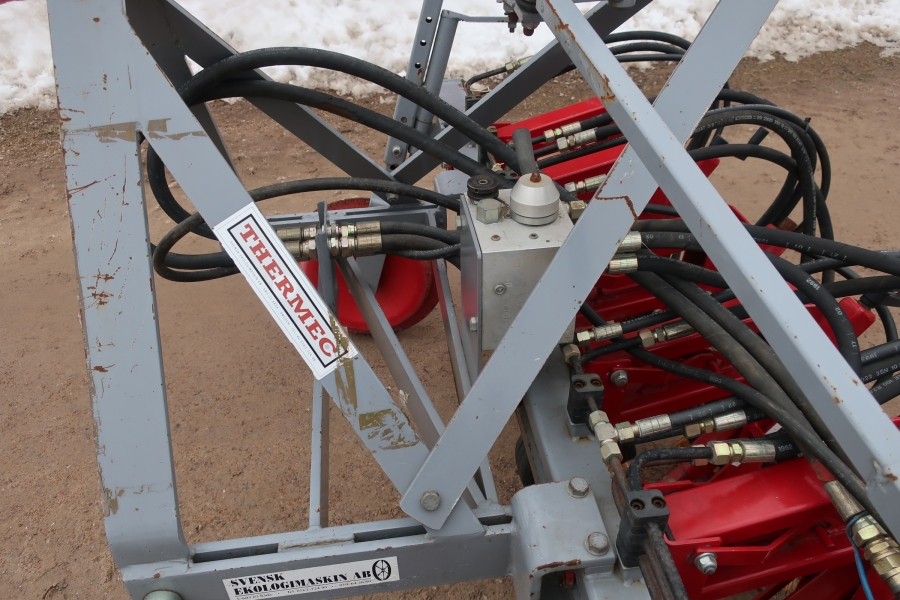 4782 Thermec brushing crop cleaner