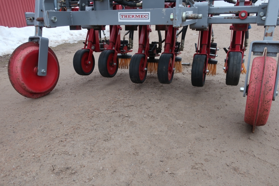 4782 Thermec brushing crop cleaner