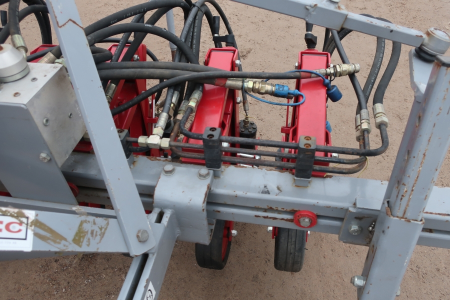 4782 Thermec brushing crop cleaner