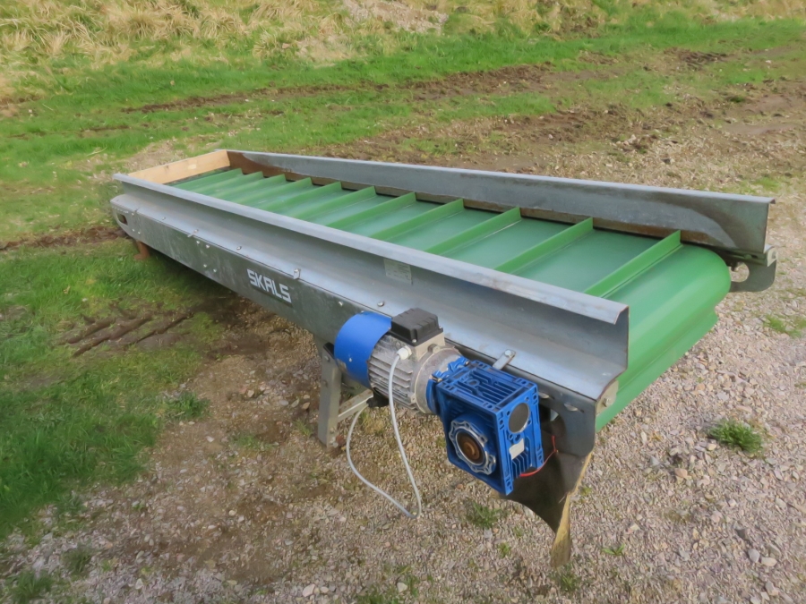 4809 SKALS elevator 3000x550 mm