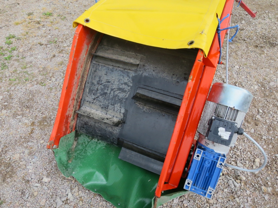 4810 EKKO elevator 4400x550 mm