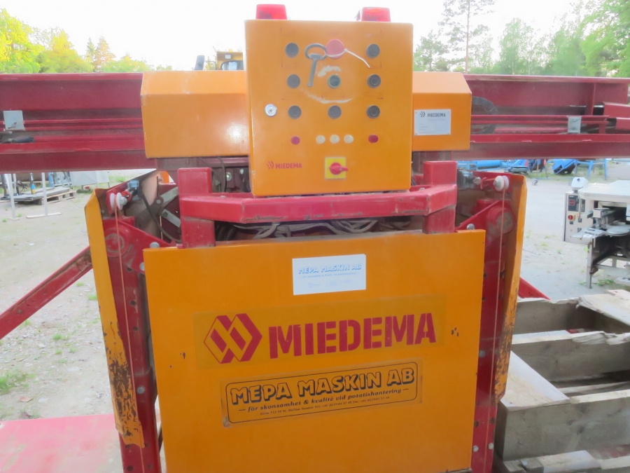 4824 Miedema AKV box filler double