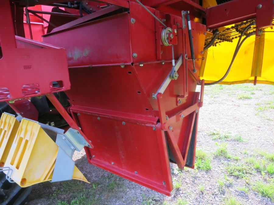 4856 Grimme SE140 potato harvester