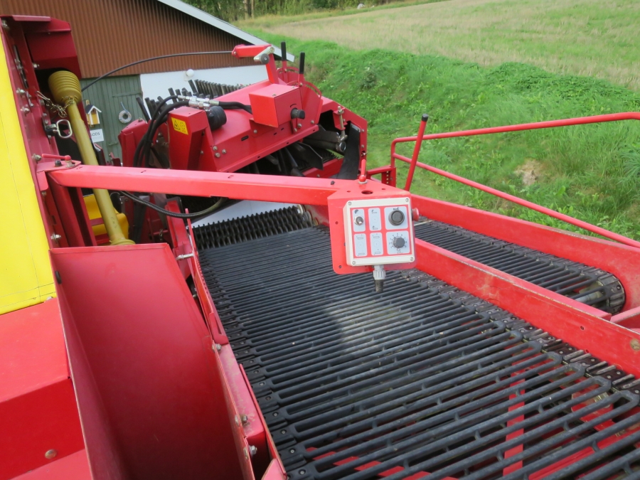 4856 Grimme SE140 potato harvester