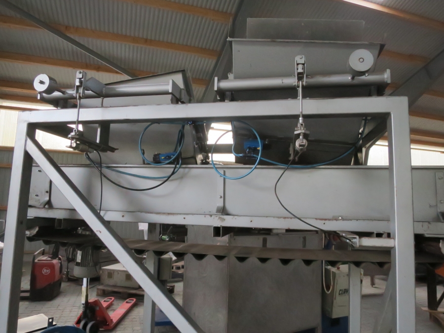 4881 Upmatic multi head weigher 1025 E 2,5-25 kg year model 2006