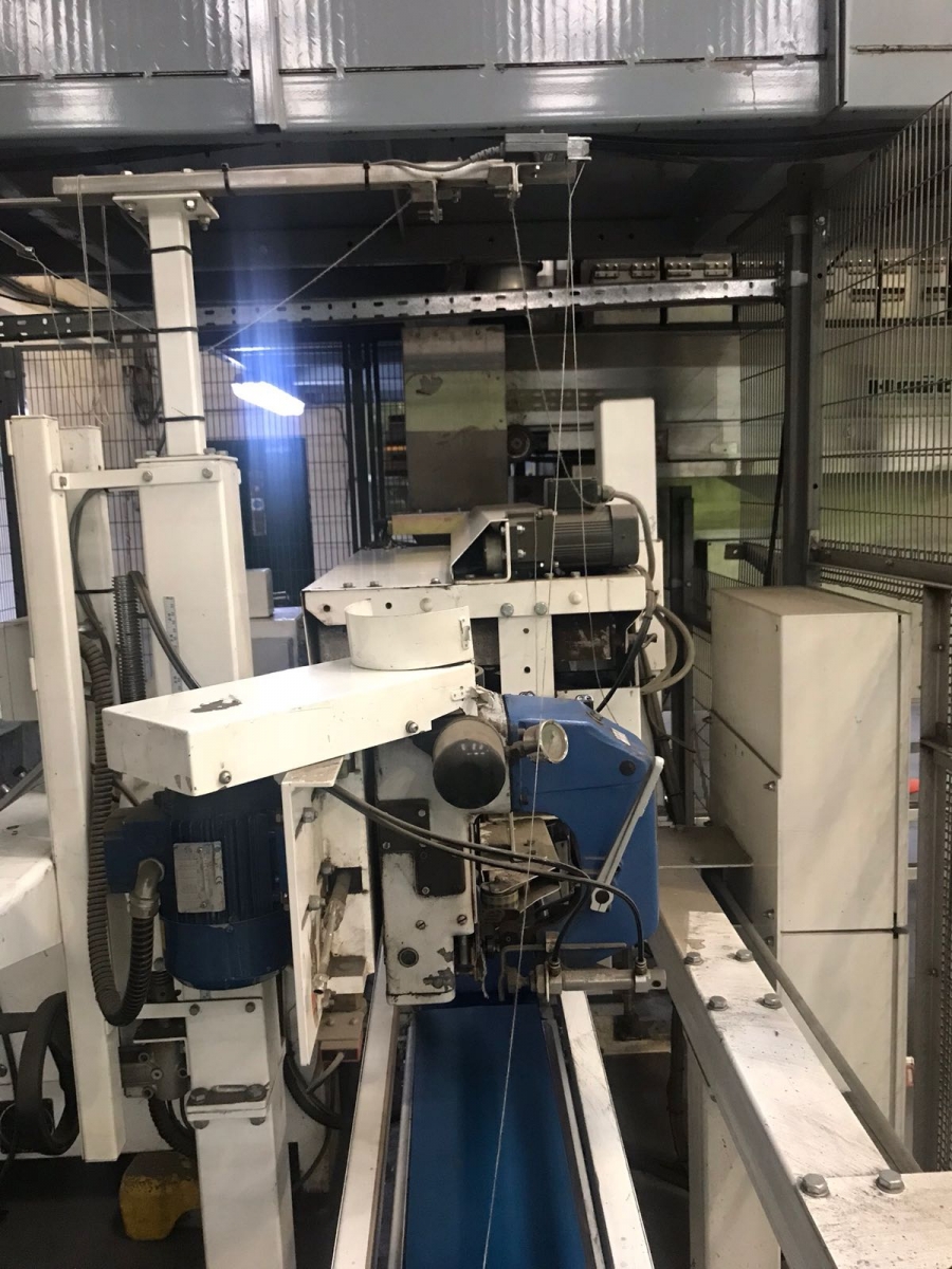 4890 Pacepacker TBC paper bagger with stitcher