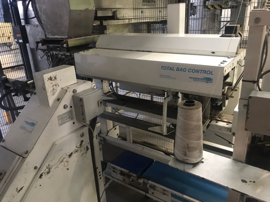 4890 Pacepacker TBC paper bagger with stitcher