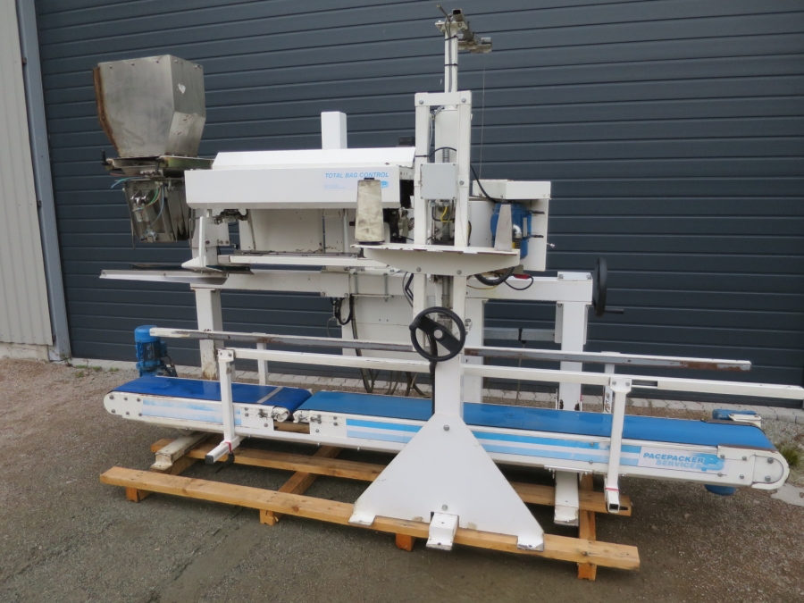 4890 Pacepacker TBC paper bagger with stitcher