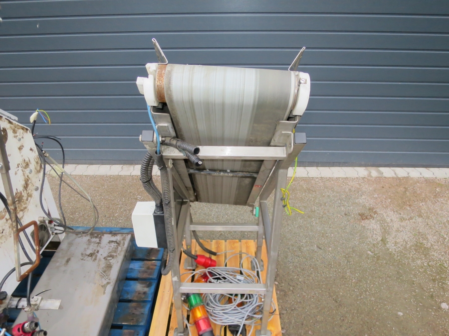 4890 Pacepacker TBC paper bagger with stitcher