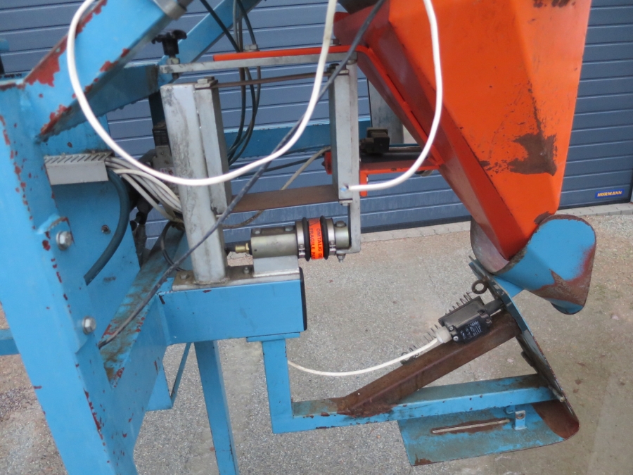 4955 EMVE weigher with SEG instrument