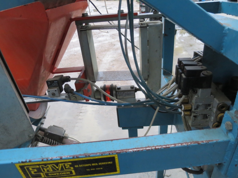 4955 EMVE weigher with SEG instrument