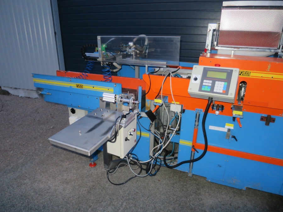4962 EMVE BE5000 paper bagger