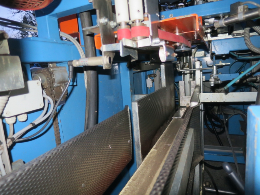 4962 EMVE BE5000 paper bagger