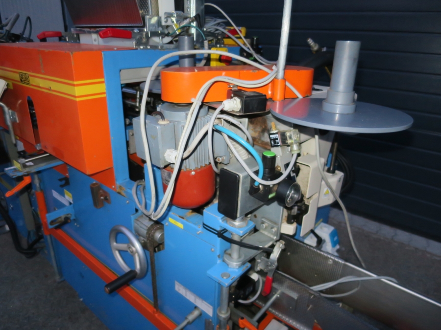 4962 EMVE BE5000 paper bagger