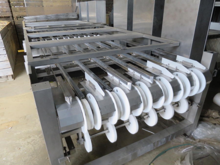 4982 Newtec Celox XT optical sorter for carrots