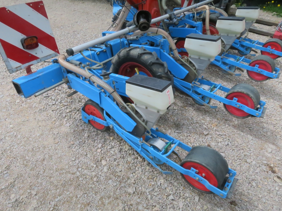 4989 Monosem MS pneumatic precision seeder 4 row