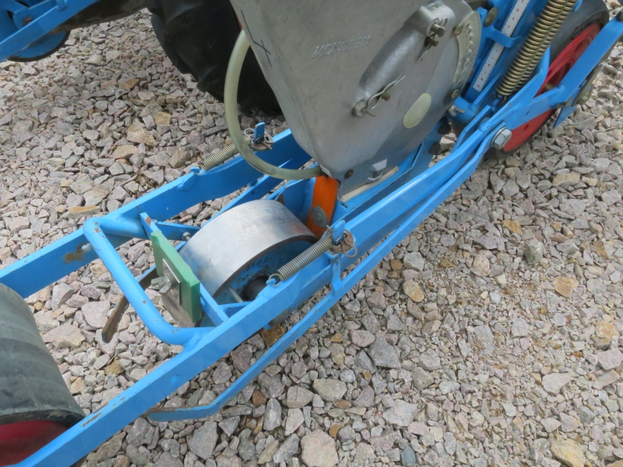 4989 Monosem MS pneumatic precision seeder 4 row