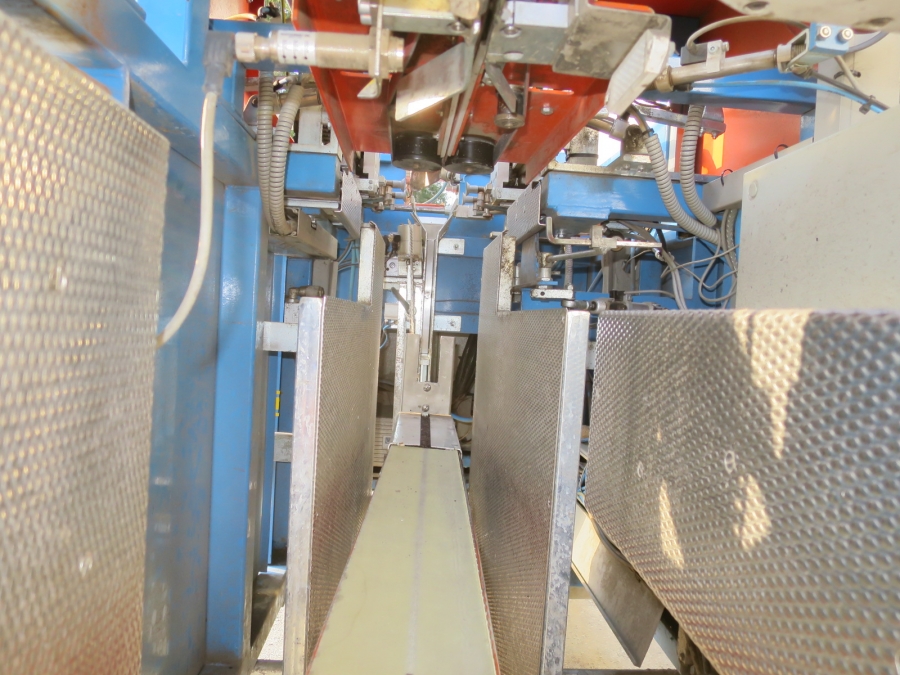 4992 EMVE BE5000 paper bagger