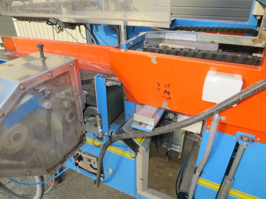 4992 EMVE BE5000 paper bagger