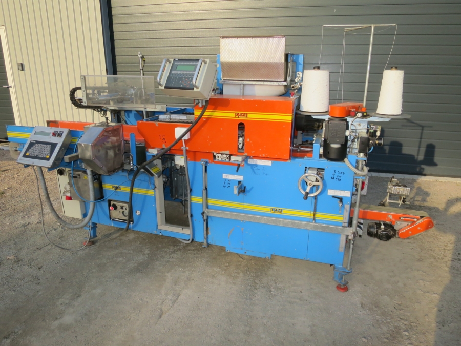 4992 EMVE BE5000 paper bagger