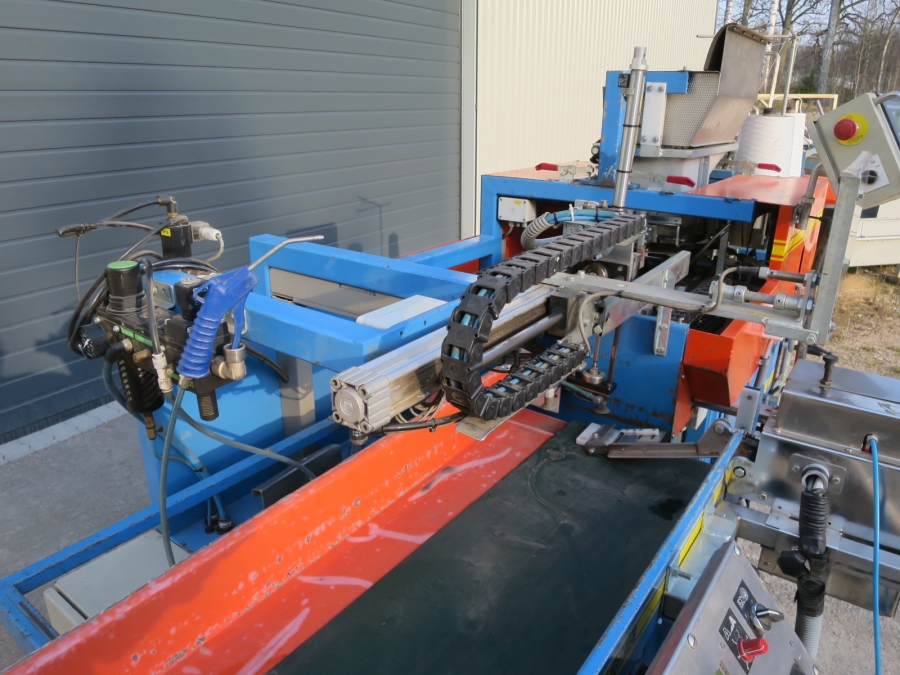 4992 EMVE BE5000 paper bagger