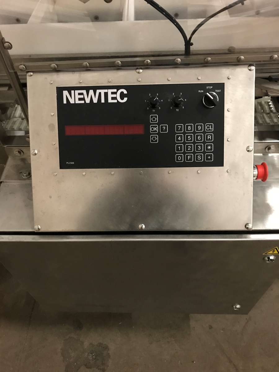 4994 Newtec tray filler NBM61F for punnets