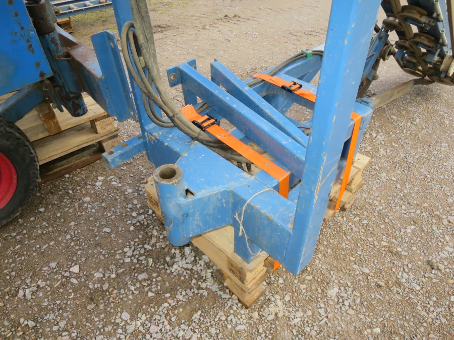 5004 Asa-Lift combi mini carrot harvester with box table