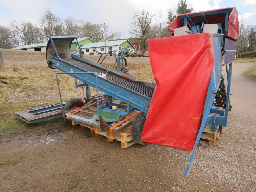 5004 Asa-Lift combi mini carrot harvester with box table