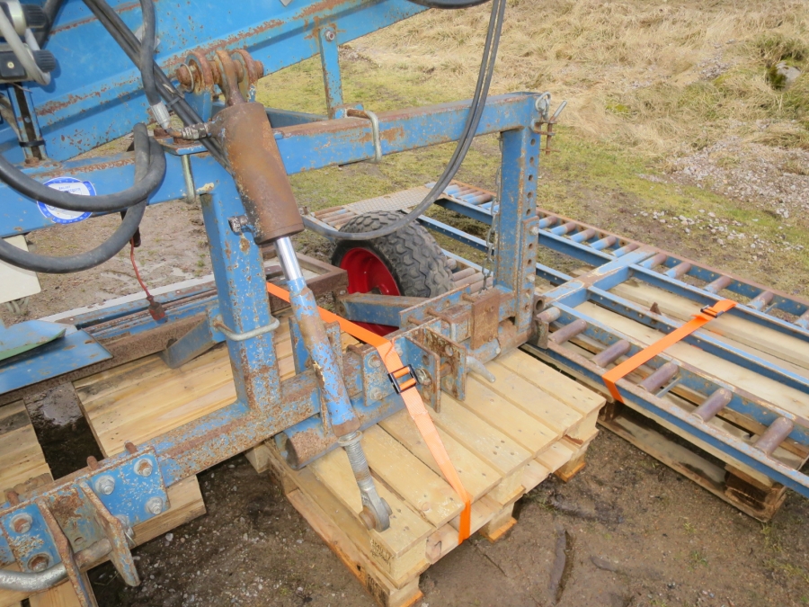 5004 Asa-Lift combi mini carrot harvester with box table
