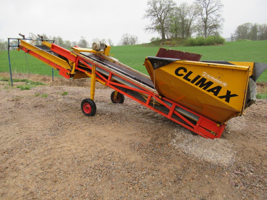 5027 Climax receiving hopper