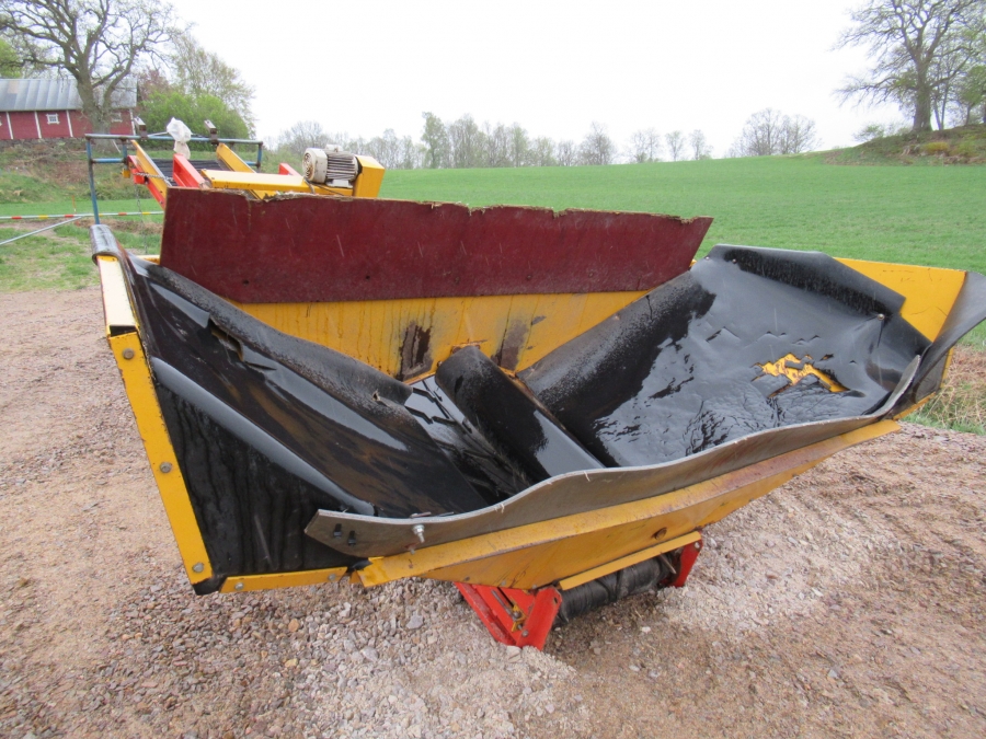 5027 Climax receiving hopper