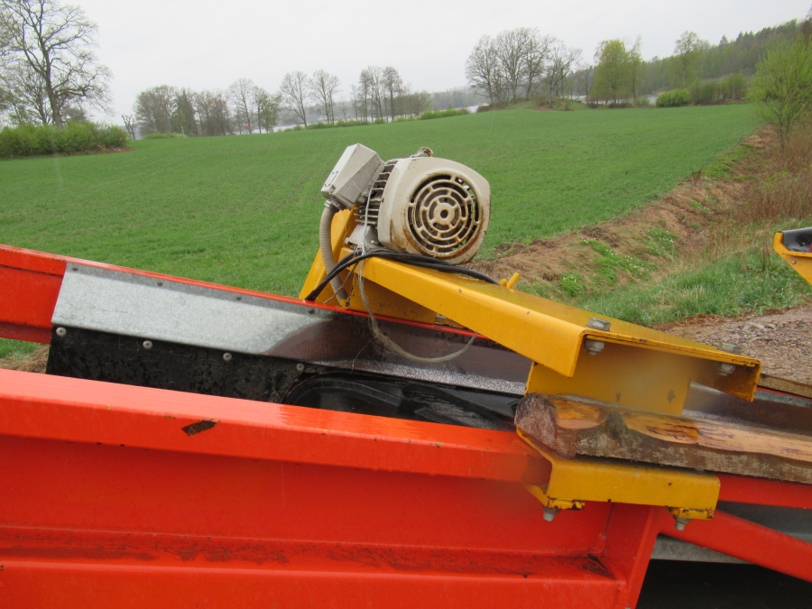 5027 Climax receiving hopper