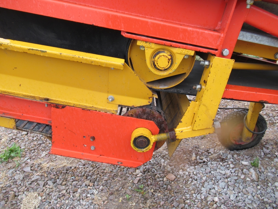 5027 Climax receiving hopper
