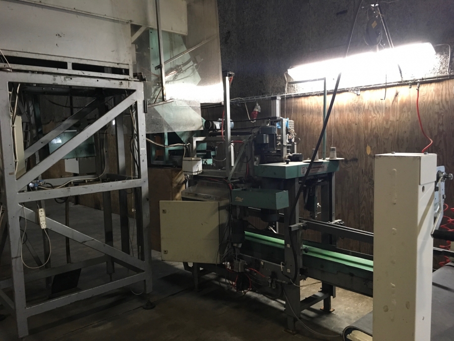 5034 Propak JN potato bagger with sewing line